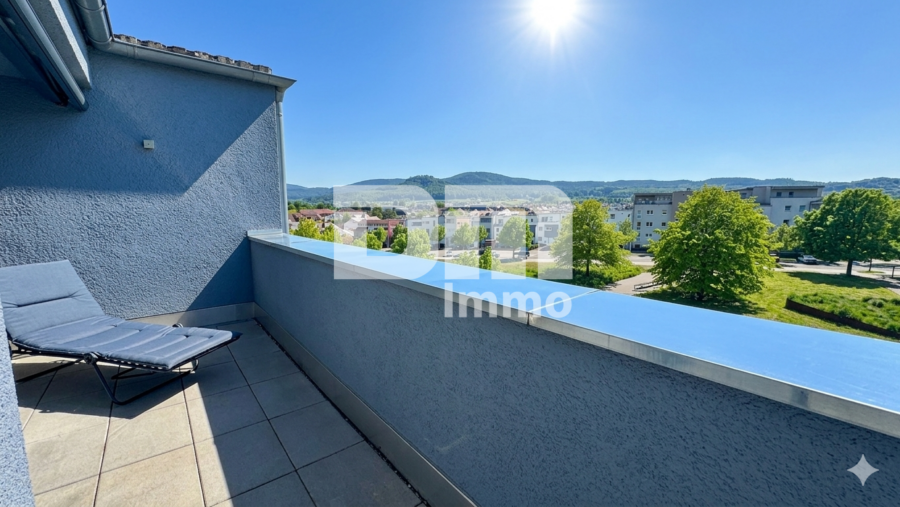 Exklusives Penthouse-Juwel mit 360 Grad Panorama-Dachterrasse in Baunatal-Großenritte - Balkon / Terrasse 3 Panorama